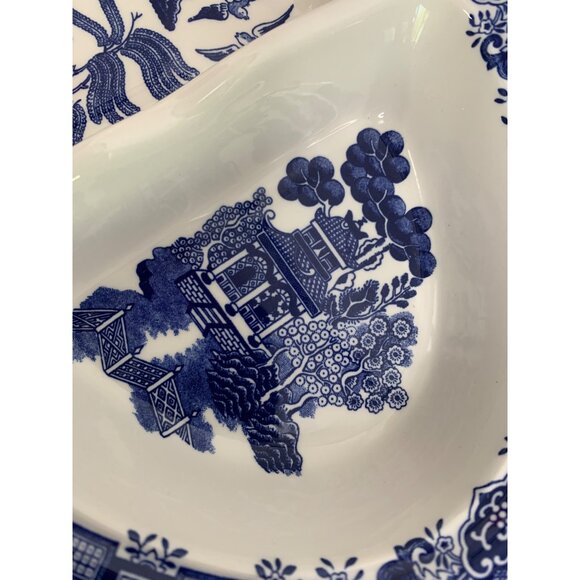Churchill Blue Willow Divided Oval Serving Dish 10" X 7.5" England R10531 EUC - Picture 3 of 6